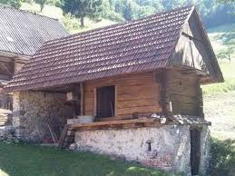 Highly insulated rustic Eco-homes utilising sustainable, locally sourced materials giving warm and comfortable, low maintenance homes with low running costs and low carbon footprints. Properties can be finished with stone external walls or a mix of stone, wood and paint-rendered walls.